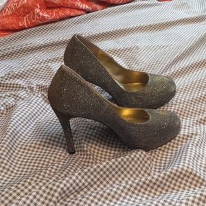 6 inch heel  size 7